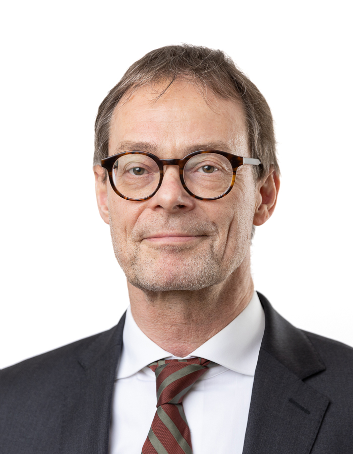 Dr. Alexander Esslinger